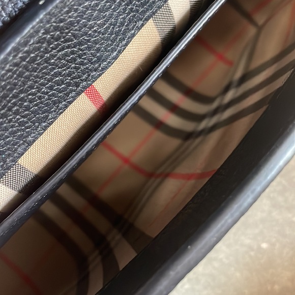Burberry Note Bag - Picture 5 of 6